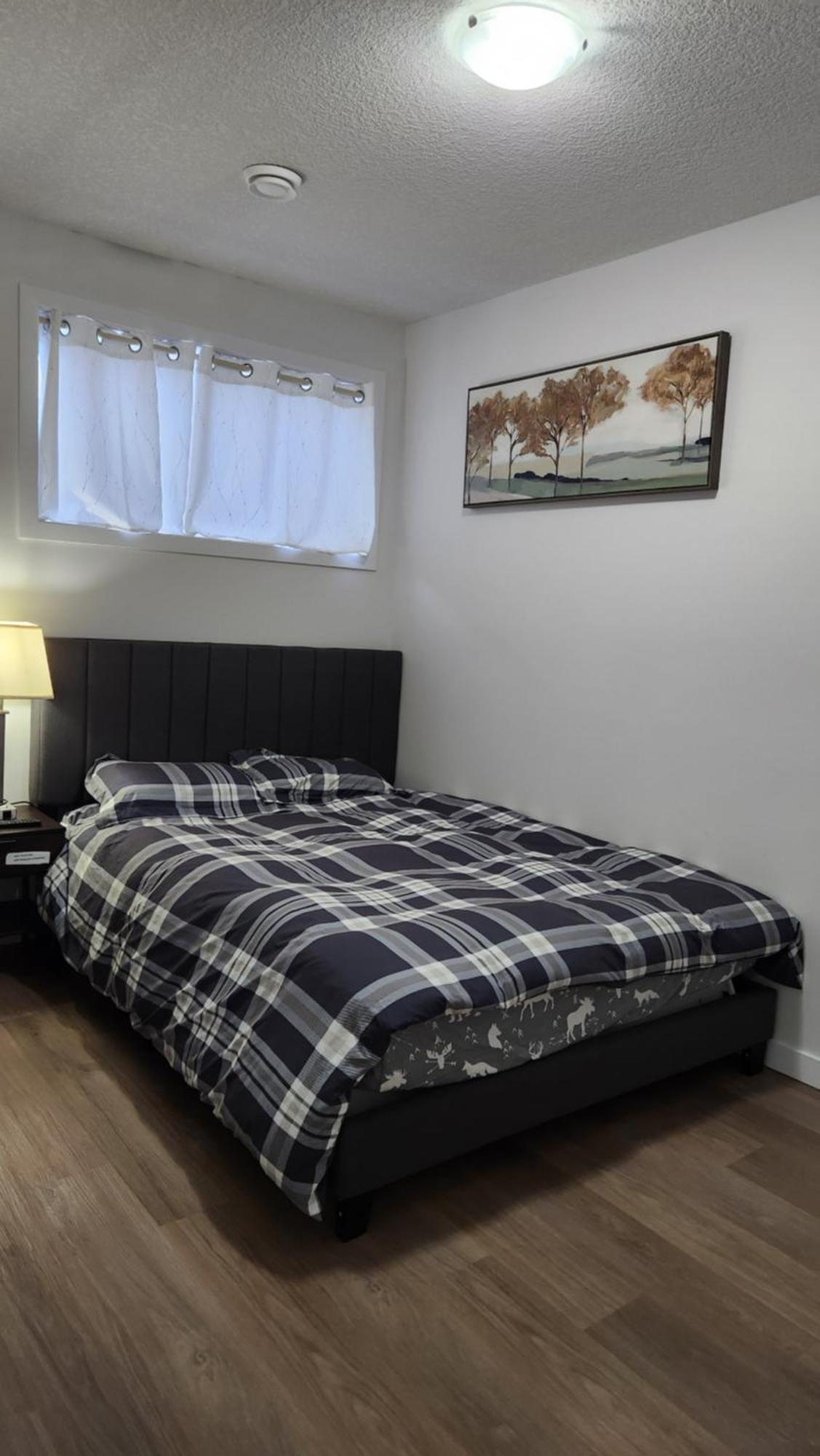 Modern 2 Bedroom Basement Suite At West אדמונטון מראה חיצוני תמונה