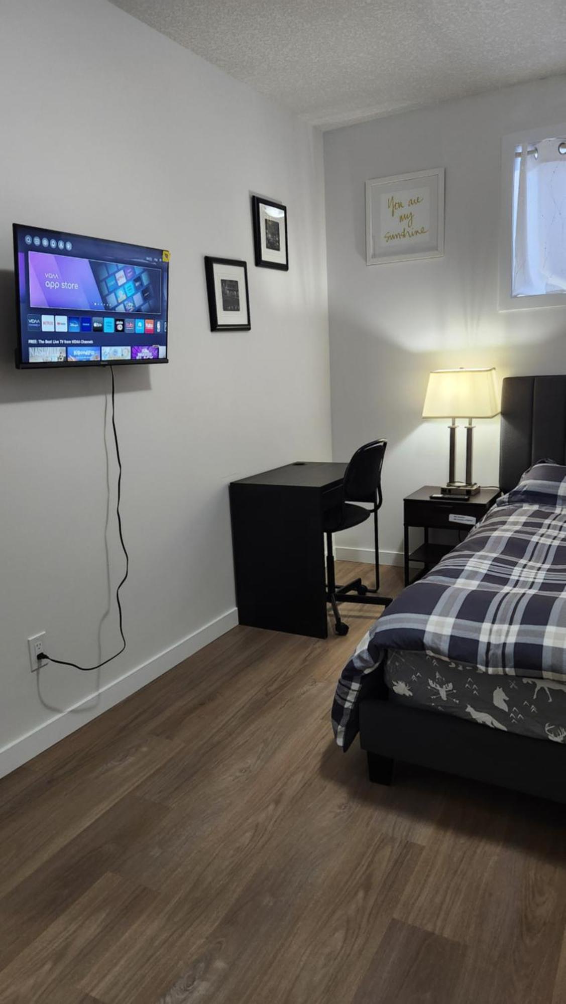 Modern 2 Bedroom Basement Suite At West אדמונטון מראה חיצוני תמונה