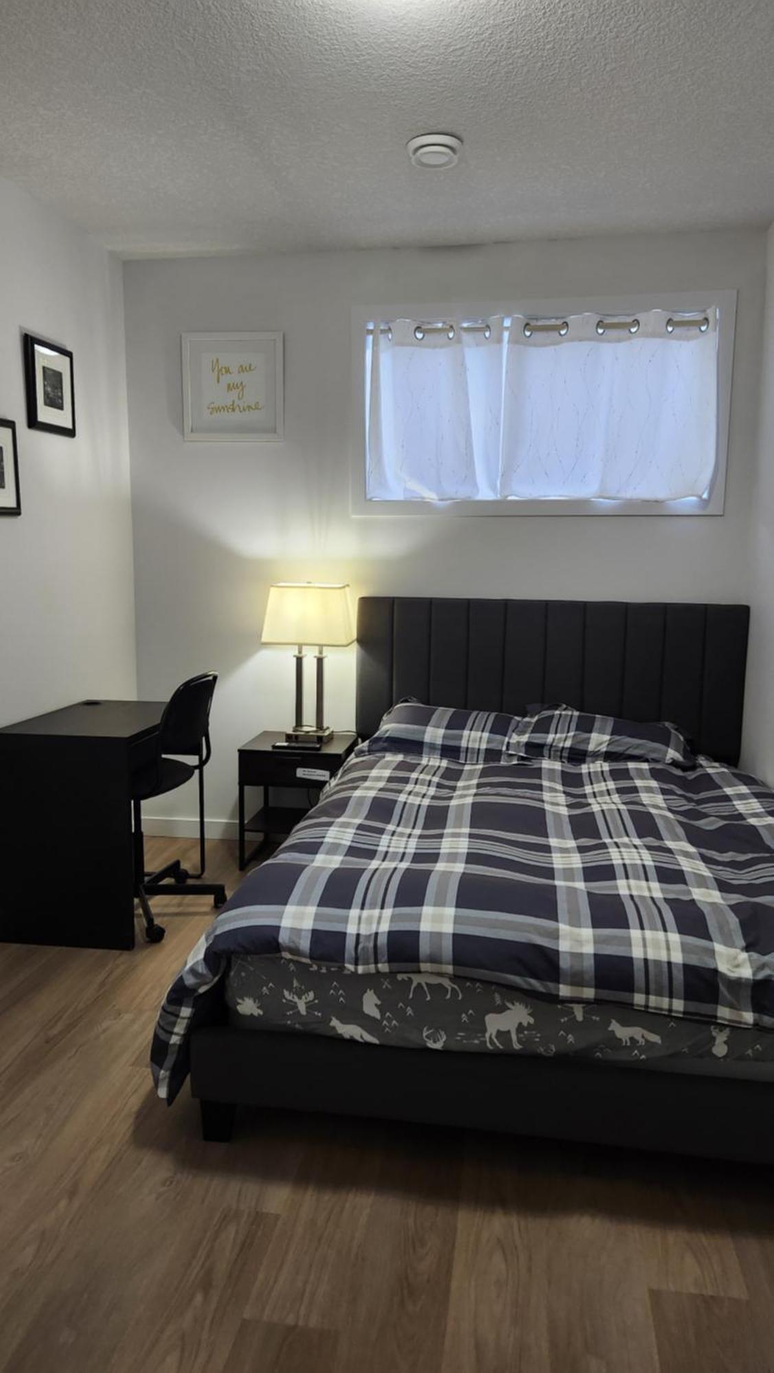 Modern 2 Bedroom Basement Suite At West אדמונטון מראה חיצוני תמונה