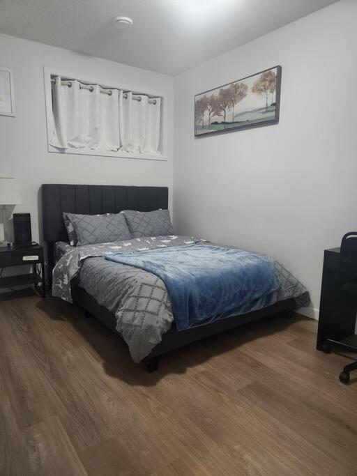 Modern 2 Bedroom Basement Suite At West אדמונטון מראה חיצוני תמונה